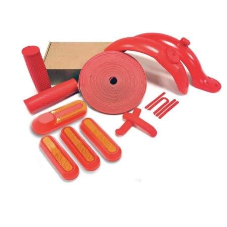 Komplekt obtichnykiv iz indyvidualʹnym kolʹorom -kryla plyus dodatkovi elementy - standartnyy i velykyy dyzayn zadnikh likhtariv