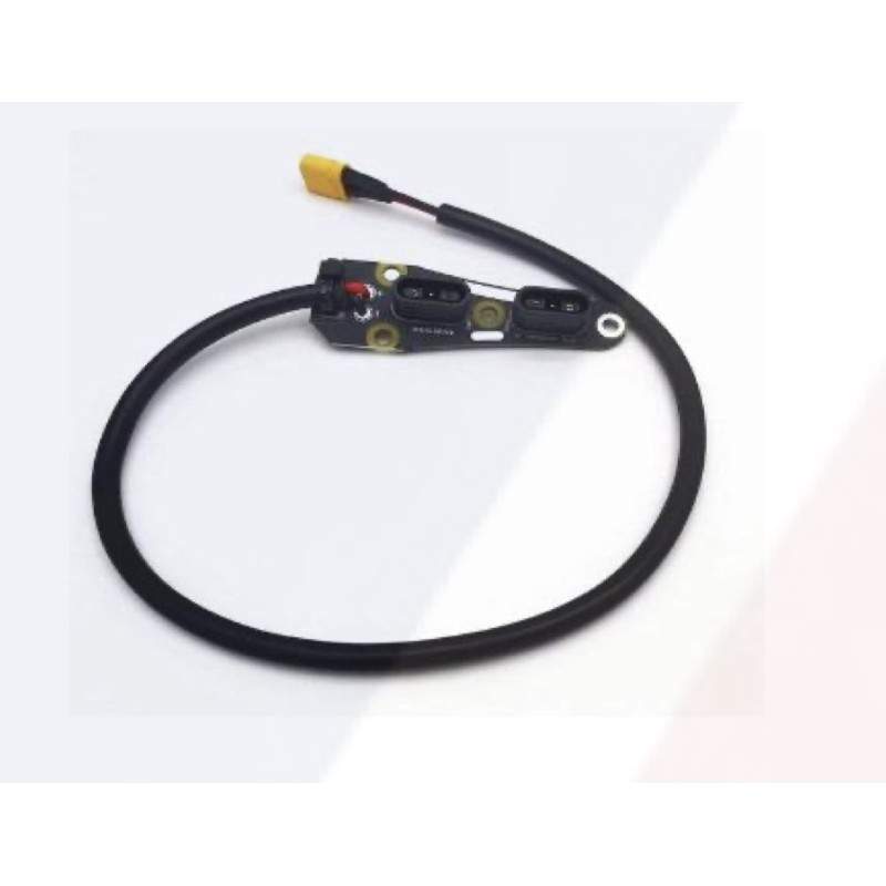 Originálny nabíjací port pre Segway GT1 / GT1E / GT2 Segway - Ninebot - 1 
Segway GT1 / GTE - rozhranie nabíjacieho portu GT1E /