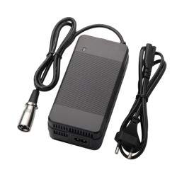 54,6v 4A oplader til elcykel eller el-scooter - effekt 219W  - 1 54,6v 4A oplader til elcykel eller el-scooter - effekt 219W
4 a