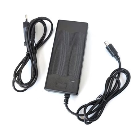 Zaryadno za vŭtreshnata bateriya na elektricheski skuter Navee V40  - 1 Zaryadno za vŭtreshnata bateriya na elektricheski skuter